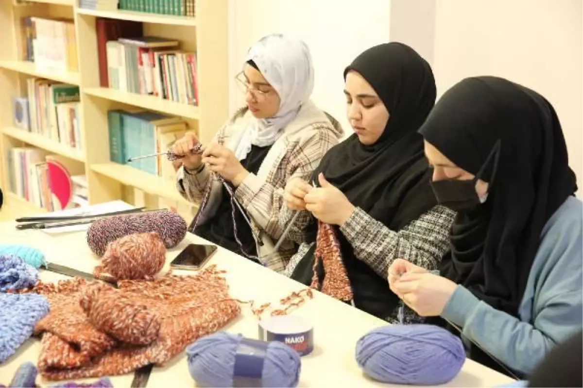 ULUSLARARASI ÖĞRENCİLER DEPREM BÖLGESİ İÇİN SEFERBER OLDU