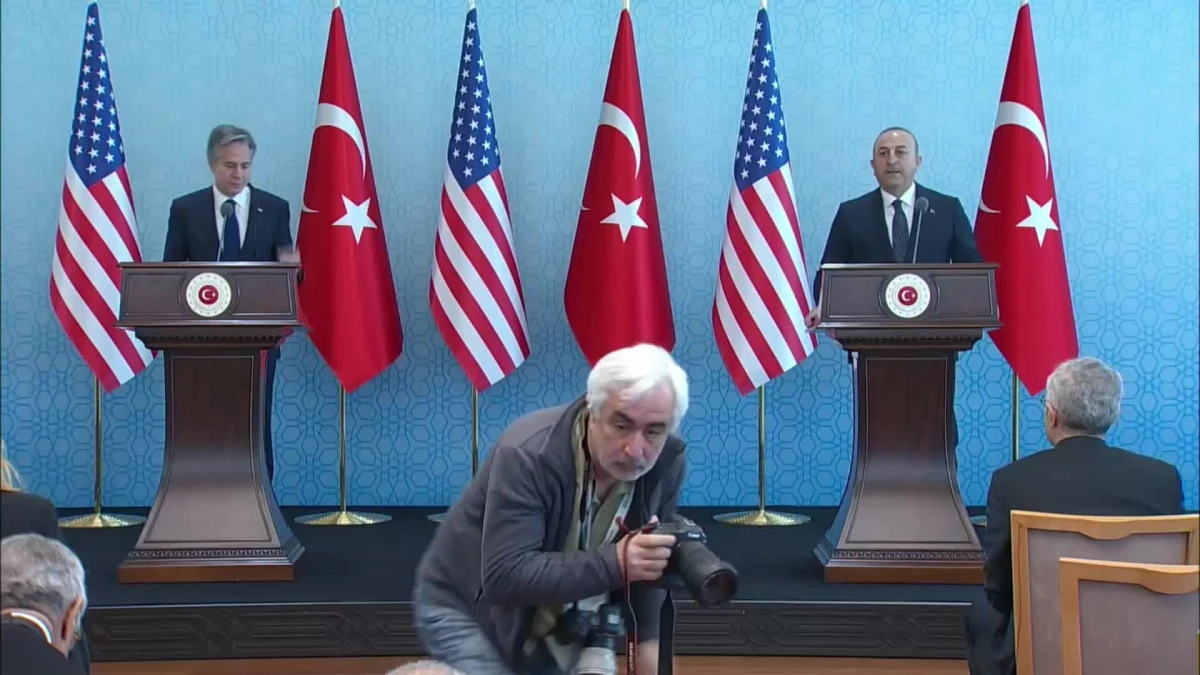 Bakan Çavuşoğlu: F-16 alımına NATO üyeliğini şart koşmak doğru olmaz