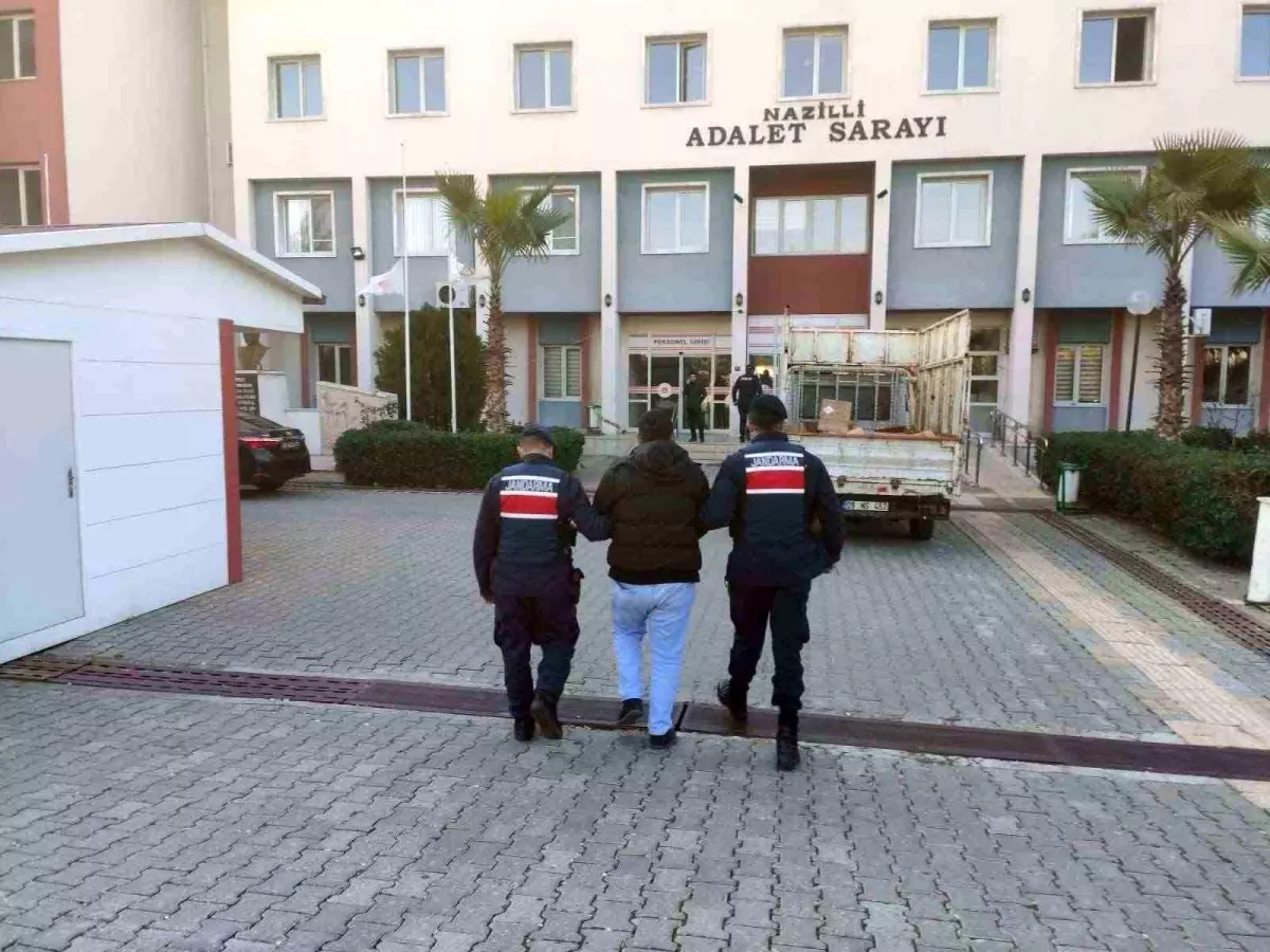 Aydın-Denizli otoyol şantiyesinden 3 ton demir çalan şahıs yakalandı