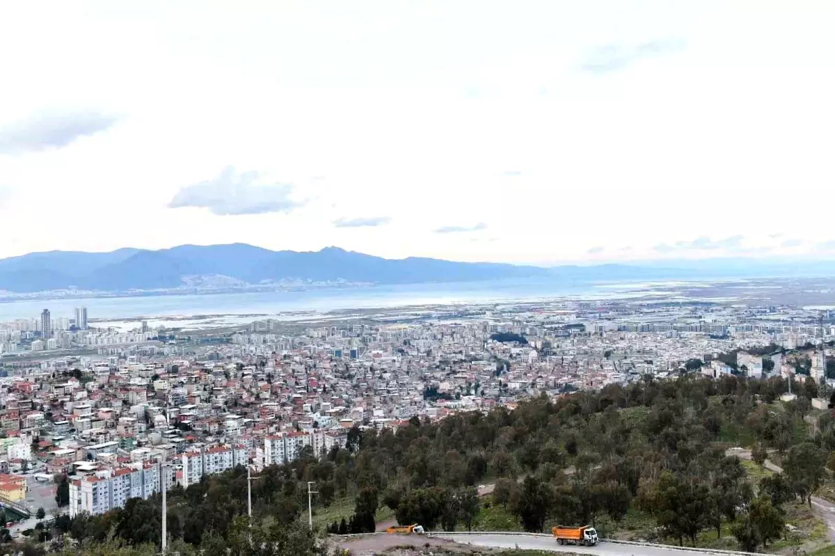 Başkan Gümrükçü: "Çiğli\'de 30 binden fazla yapı var, tamamını inceleyeceğiz"