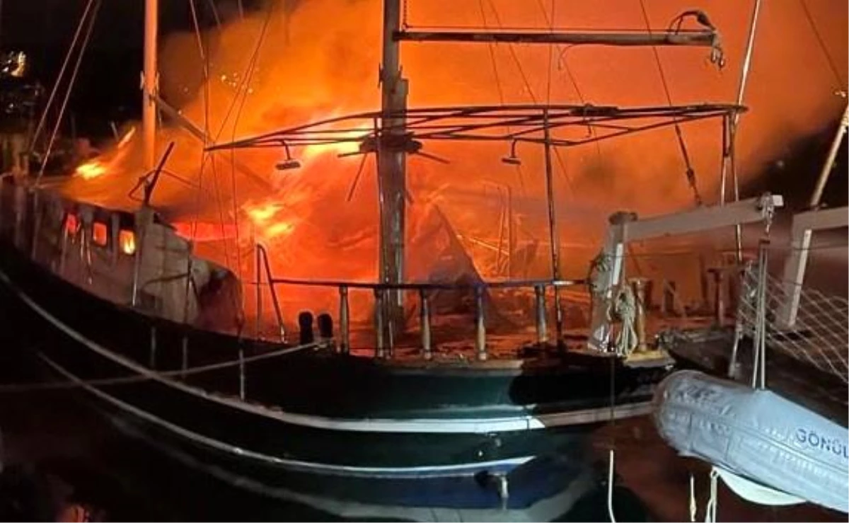 Bodrum\'da tekneler alev alev yandı
