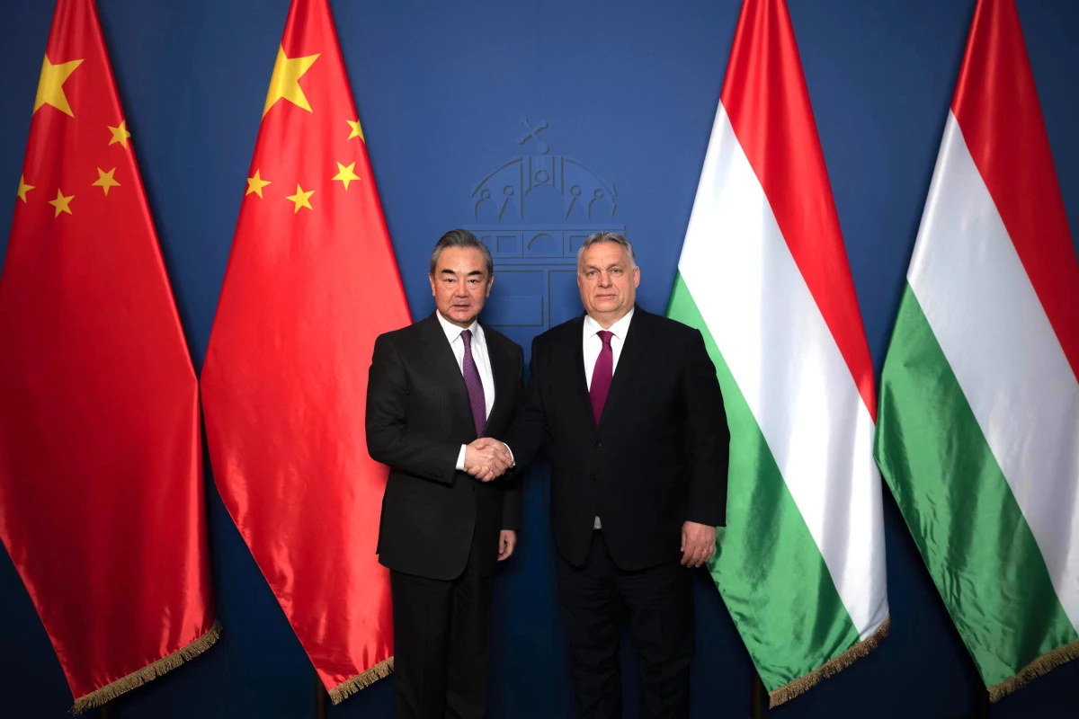 Çinli Üst Düzey Yetkili: Macaristan ile Daha Yakın İlişkiler İçin Birlikte Çalışacağız