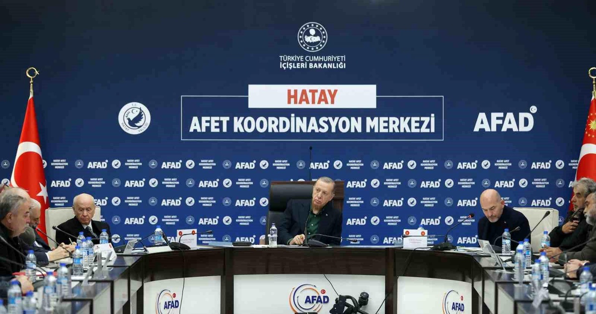 Cumhurbaşkanı Erdoğan, Hatay\'da kanaat önderleri ve STK temsilcileri ile bir araya geldi