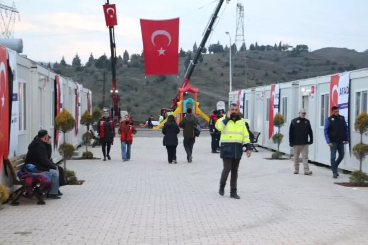 Cumhurbaşkanı Erdoğan: "Mart ayı içerisinde 11 ilde 200 bin konutun temelini atıyoruz"