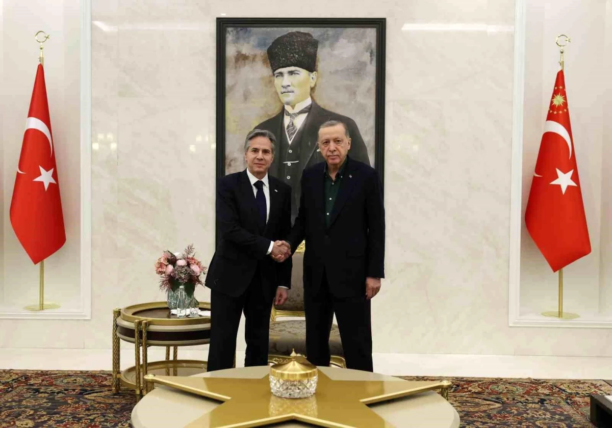 Cumhurbaşkanı Recep Tayyip Erdoğan, Esenboğa Havalimanı Büyük Şeref Salonunda ABD Dışişleri Bakanı Antony Blinken\'i kabul etti.