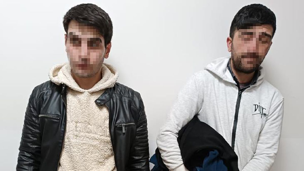 Depremzedelere gönderilecek kıyafetleri çalarken suçüstü yakalandılar