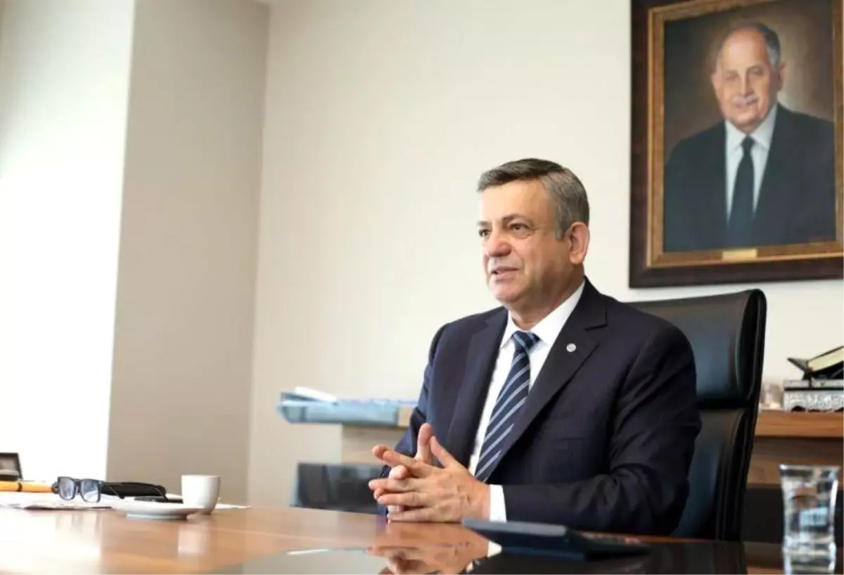 Erdemoğlu Ailesi\'nden deprem bölgesine büyük yardım