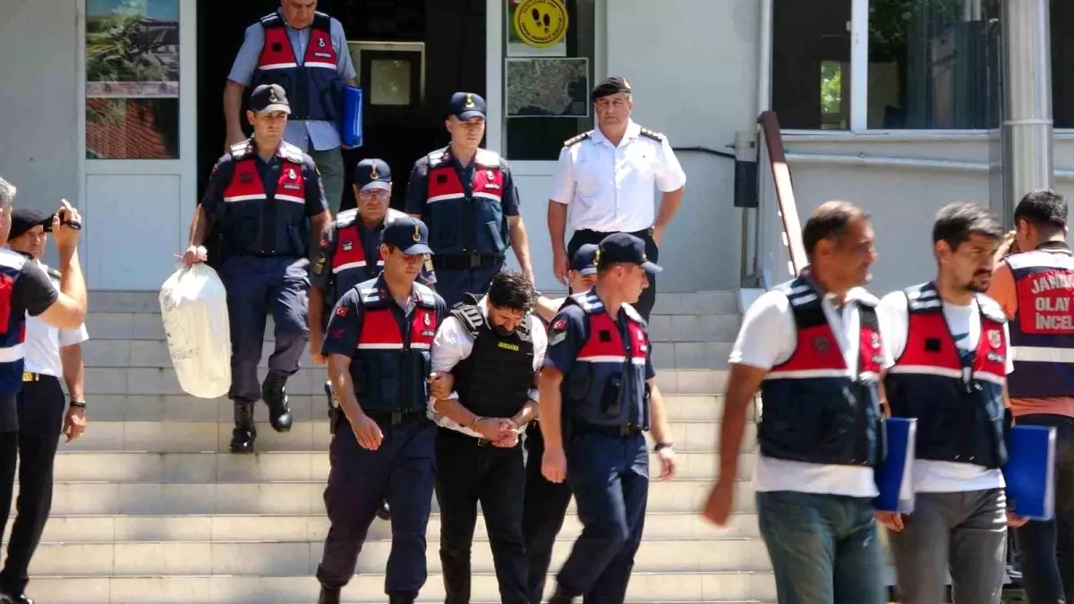 Sanık Ufuk Akçekaya, cinayet gecesi Gelibolu otogarında panik halinde ve üzeri çamurlu halde görülmüş