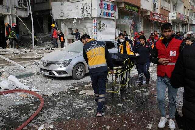 Şanlıurfa'da bir binada doğal gaz patlaması! 2 kişi öldü, 7 kişi yaralandı Şanlıurfa'da bir binada doğal gaz patlaması! 2 kişi öldü, 7 kişi yaralandı