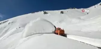 Şırnak'ta kar kalınlığı 1 metreyi geçti