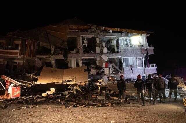 Son Dakika: Hatay'da 6.4 ve 5.8 büyüklüğünde iki büyük deprem! Yıkım ve can kaybı var