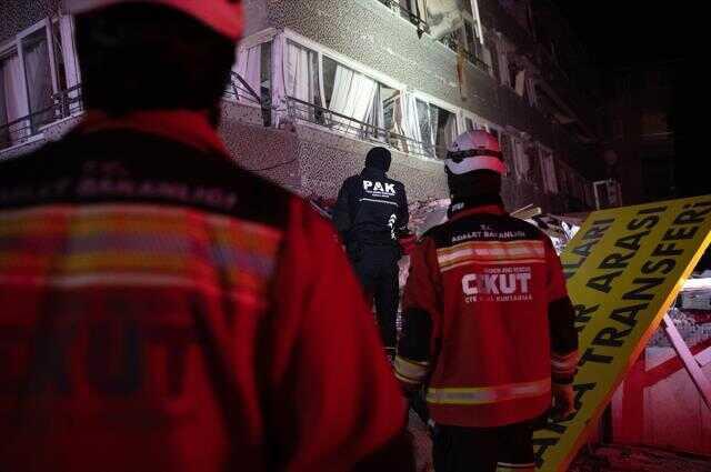 Son Dakika: Hatay'da 6.4 ve 5.8 büyüklüğünde iki büyük deprem! Yıkım ve can kaybı var