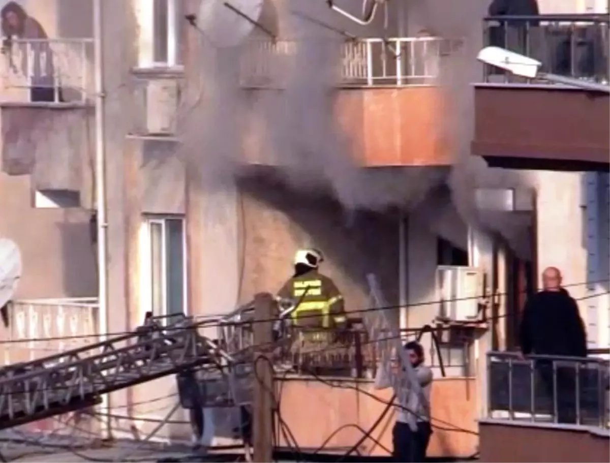 Ayvalık'ta ev yangını