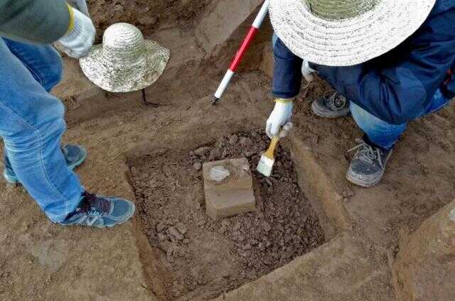 Çin'de bulunan 2400 yıllık sifonlu tuvalet bulundu Çin'de bulunan 2400 yıllık sifonlu tuvalet bulundu