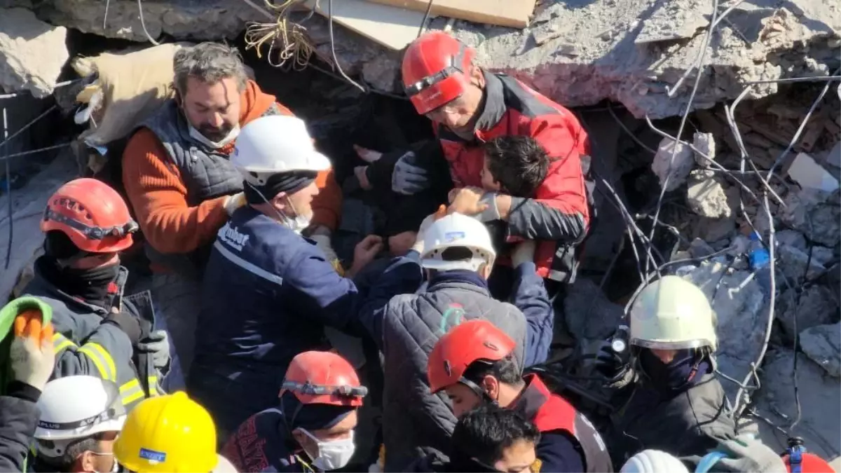 Çorumlu itfaiyeciler: "Ümitlerin tükendiği anda Ahmet bize umut oldu"