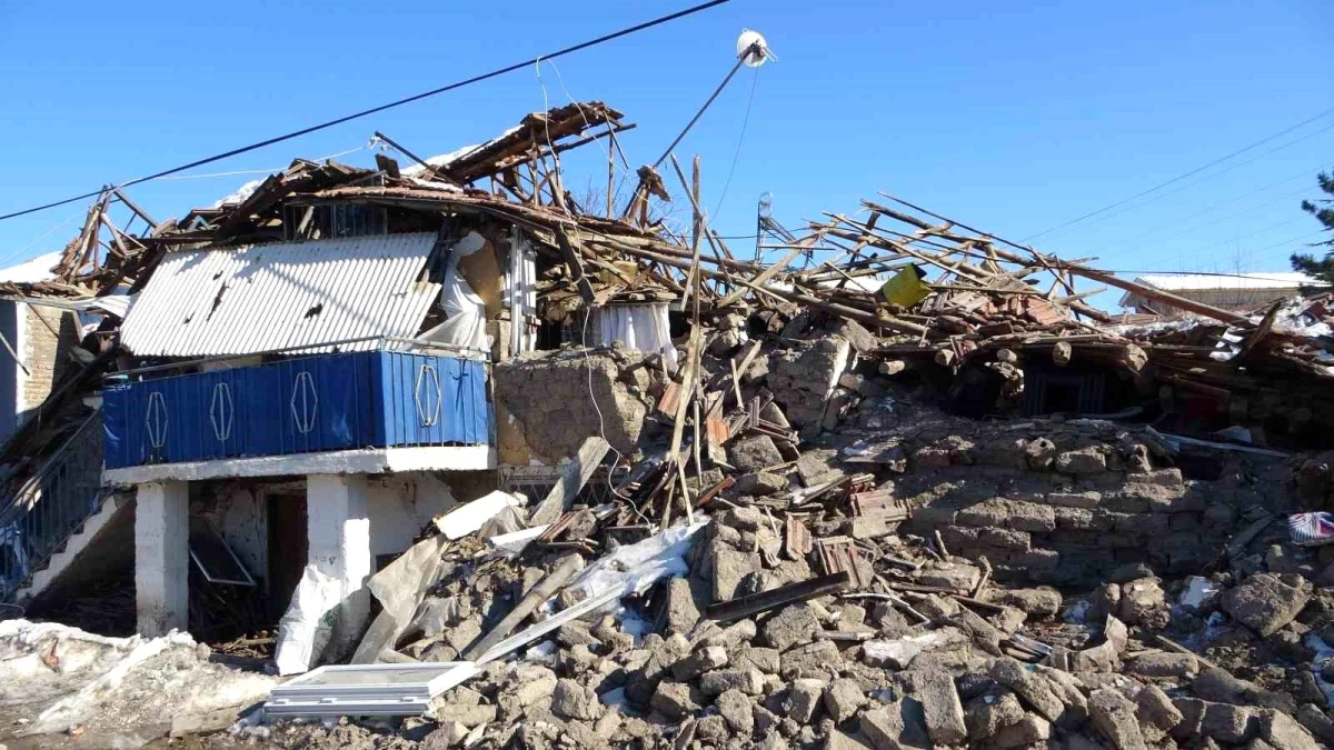 Depremde enkaza dönen Ören\'de 11 kişi hayatını kaybetti