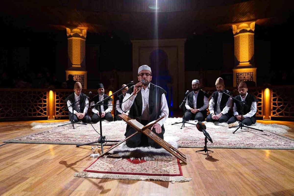 Depremde hayatını kaybedenler Konya\'da dualarla anıldı