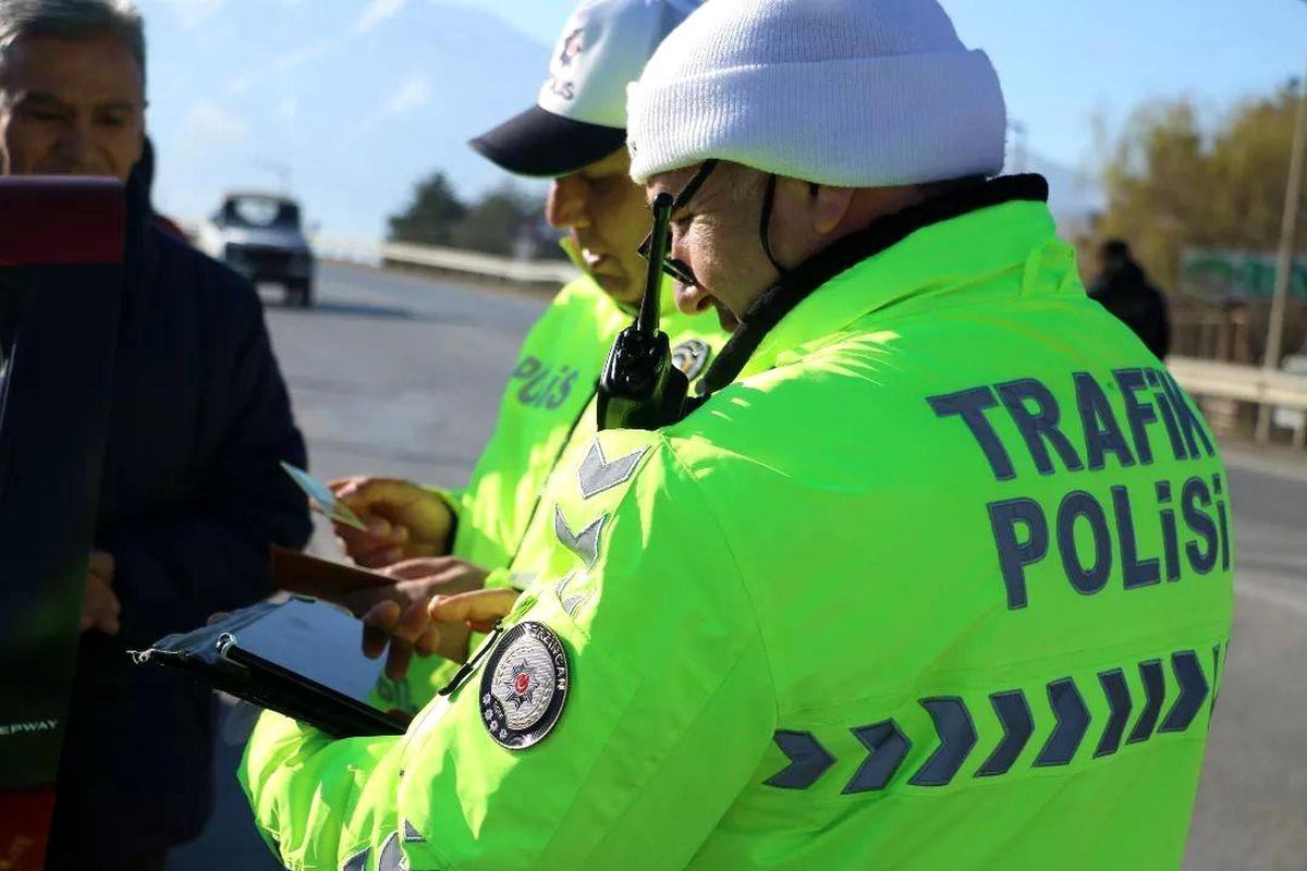 Erzincan\'da 01-15 şubat tarihleri arasında 33 maddi hasarlı, 20 yaralamalı trafik kazası meydana geldi