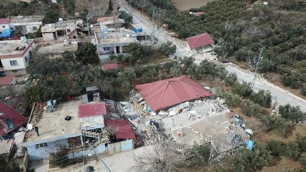 Köy fay hattı üzerine kuruluydu! Deprem sonrası tam 200 evden sadece 10'u ayakta kalabildi