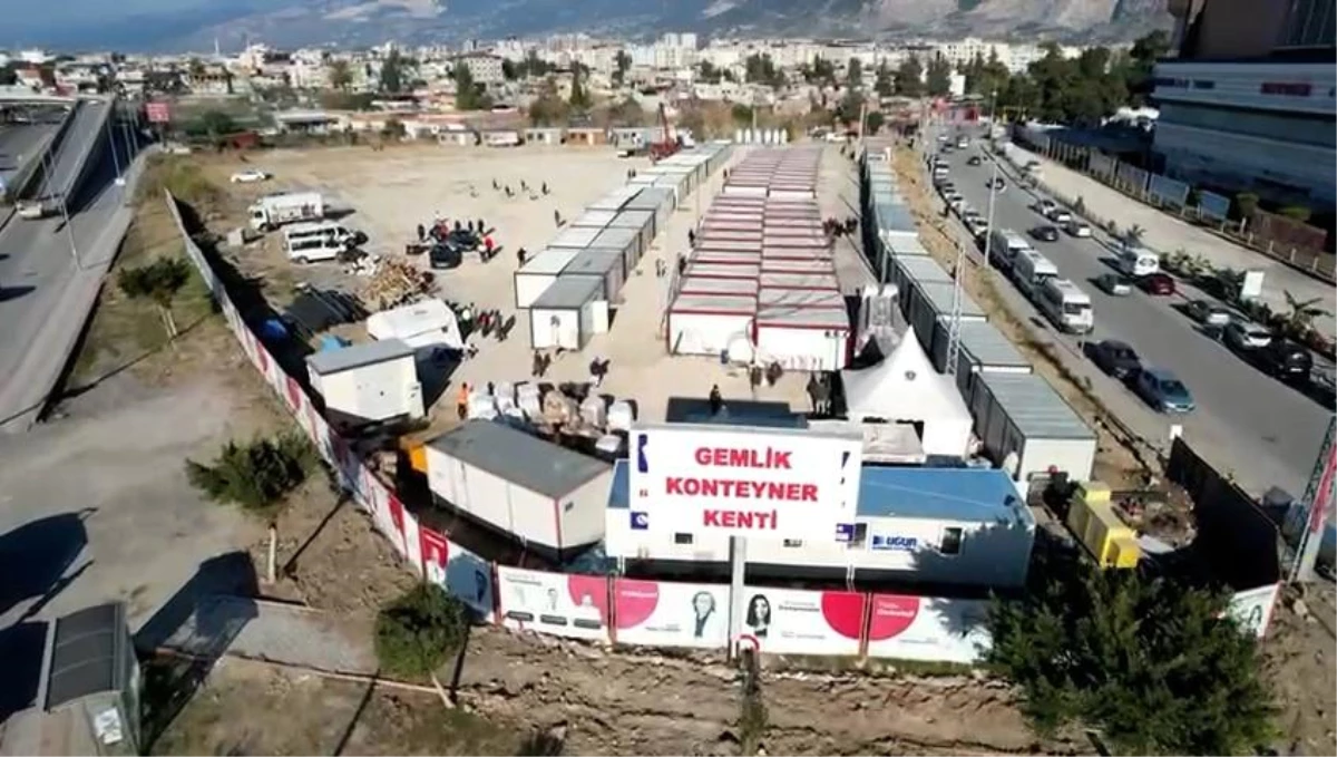 Afet Bölgesi Hatay\'a Kurulan \'Gemlik Konteyner Kent\' Havadan Görüntülendi