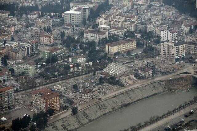 Hatay'da depremin yol açtığı yıkım havadan görüntülendi Hatay'da depremin yol açtığı yıkım havadan görüntülendi