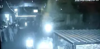 Hatay'daki 6.4'lük deprem afet koordinasyon merkezinin kamerasına yansıdı