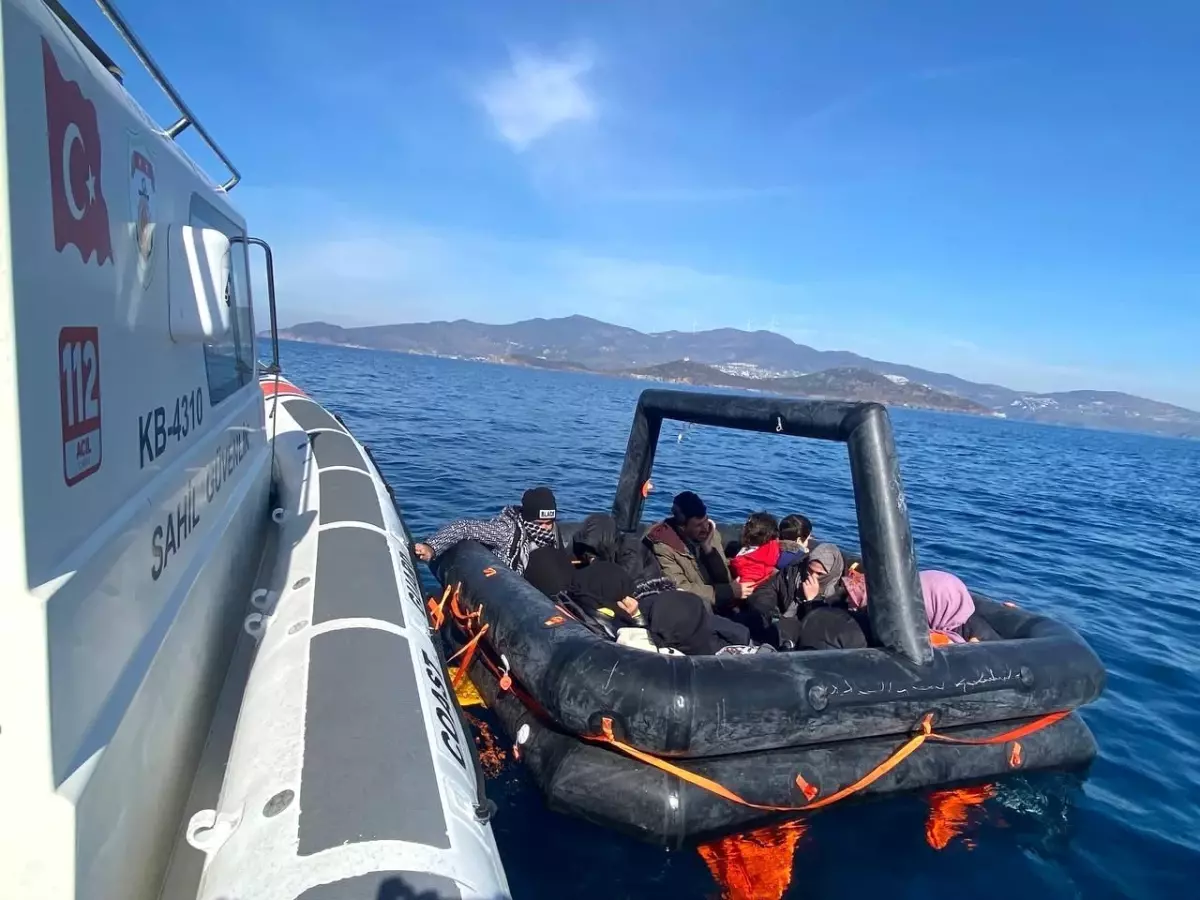 İzmir açıklarında düzensiz göçmen yoğunluğu