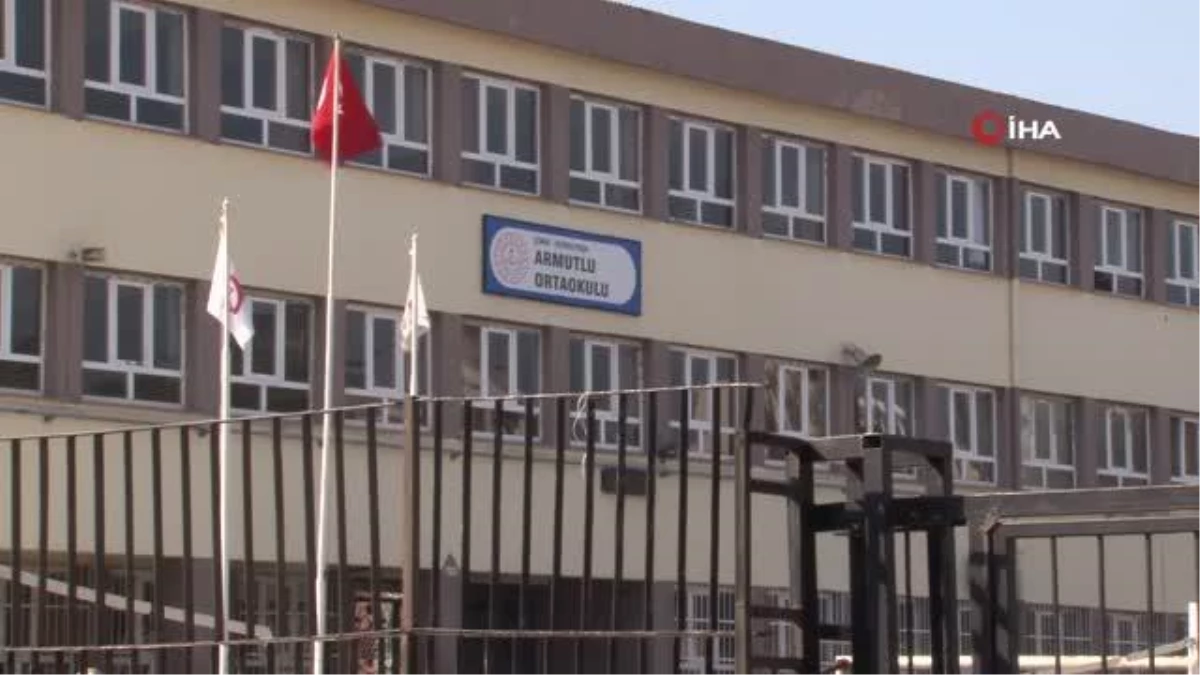 İzmir\'de 8 okulun tahliyesine başlandı