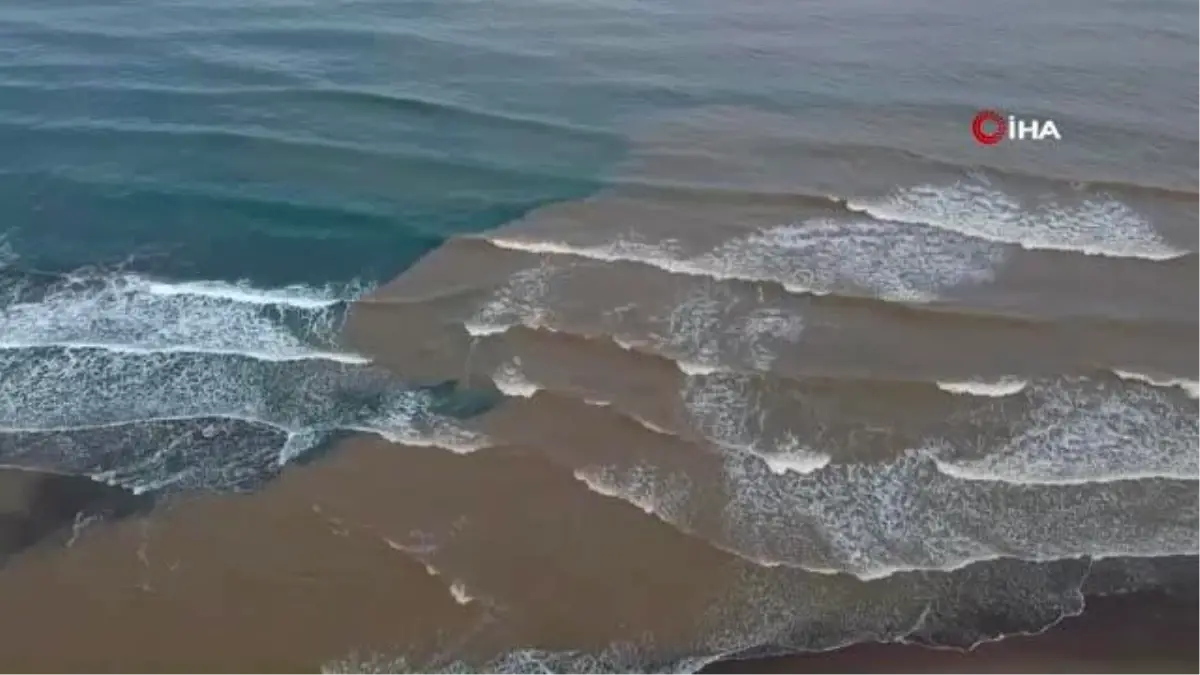 Karadeniz çamura büründü