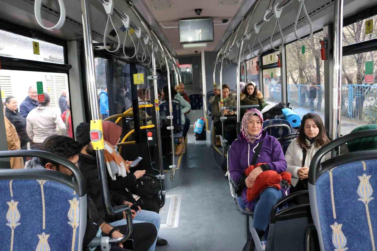 Kocaeli\'den Hatay\'a takviye sağlık personeli gönderildi