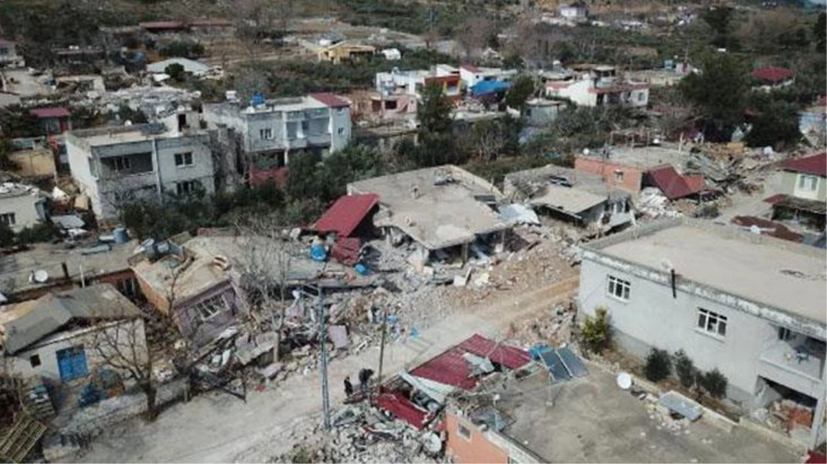 Köy fay hattı üzerine kuruluydu! Deprem sonrası tam 200 evden sadece 10\'u ayakta kalabildi