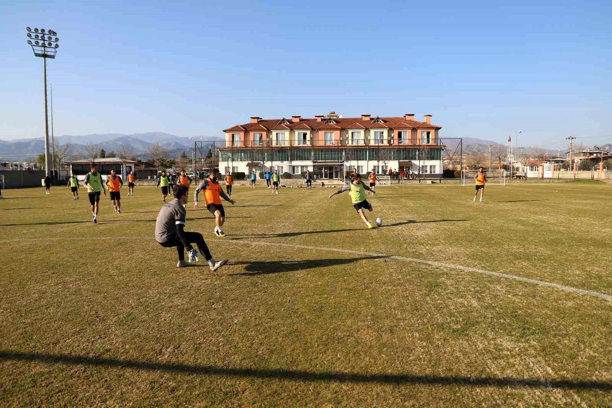 Nazilli Belediyespor\'da hazırlıklar devam ediyor