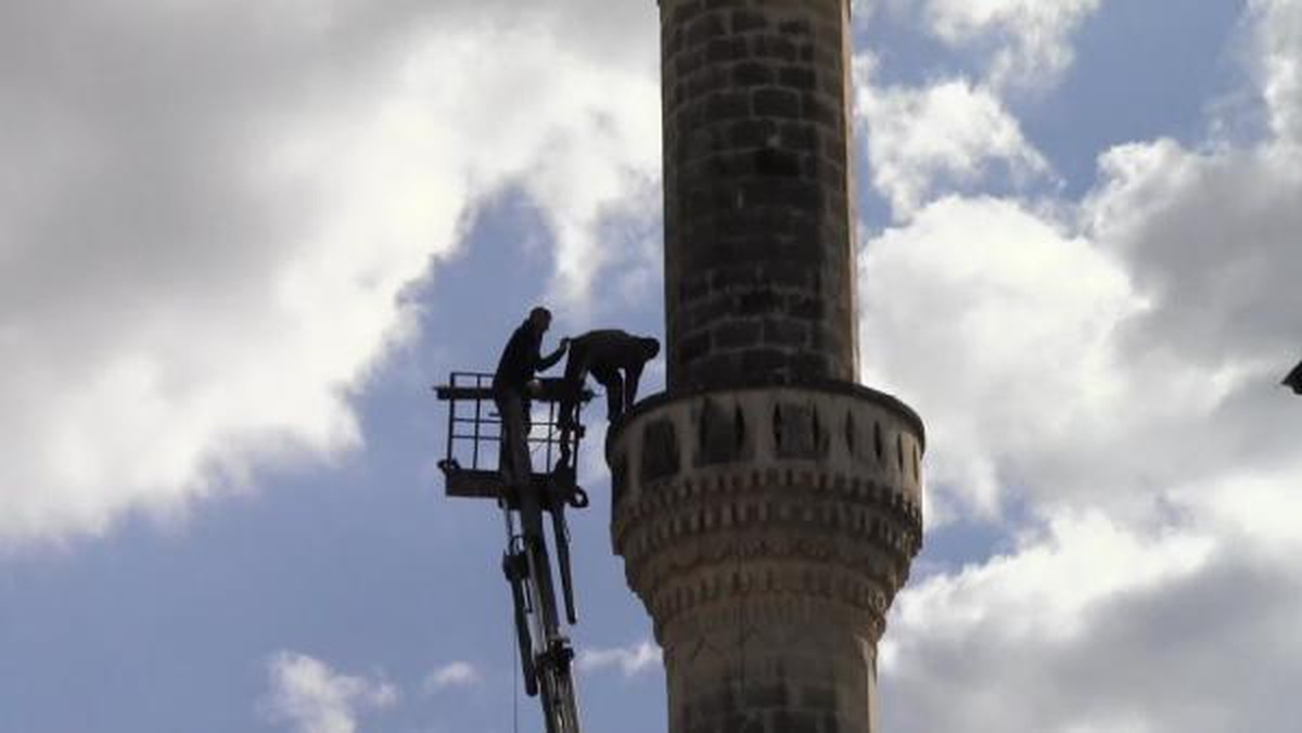 Adana\'da 150 caminin hasarlı minaresi yıkılıyor