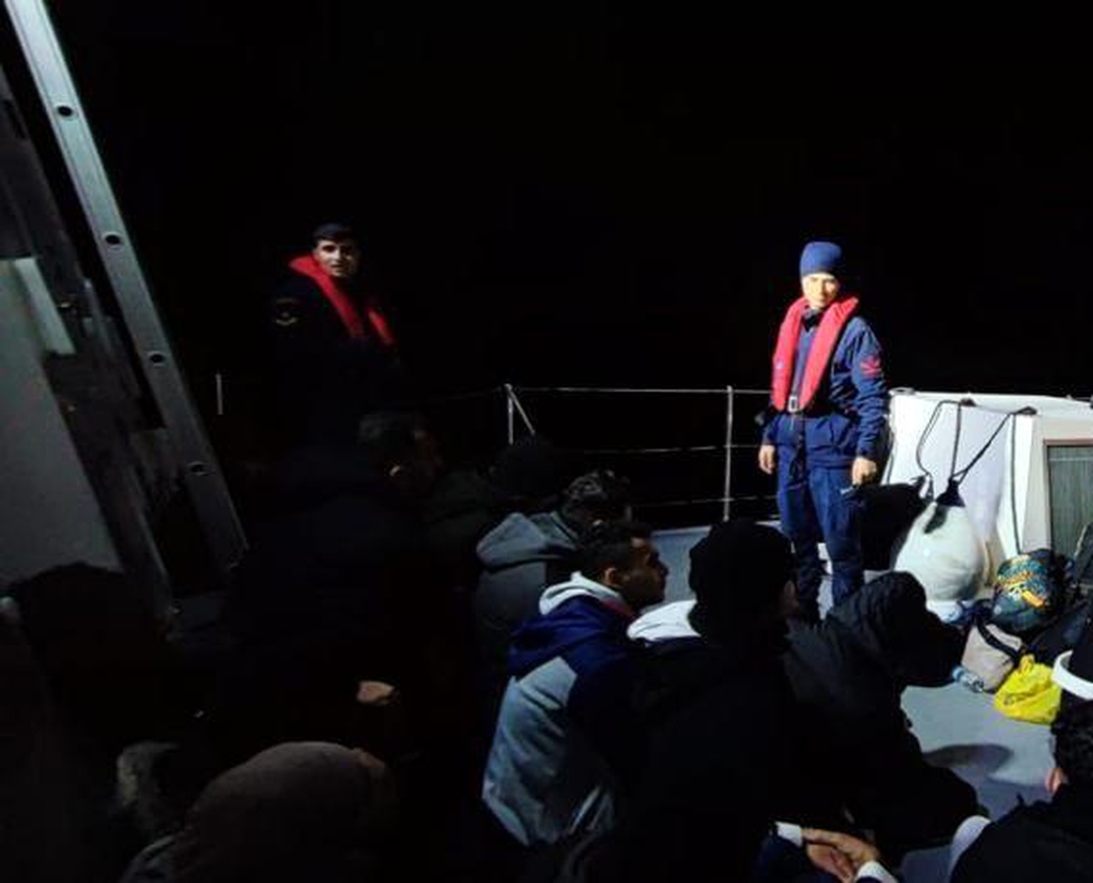 Bodrum\'da 33 düzensiz göçmen karaya çıkarıldı