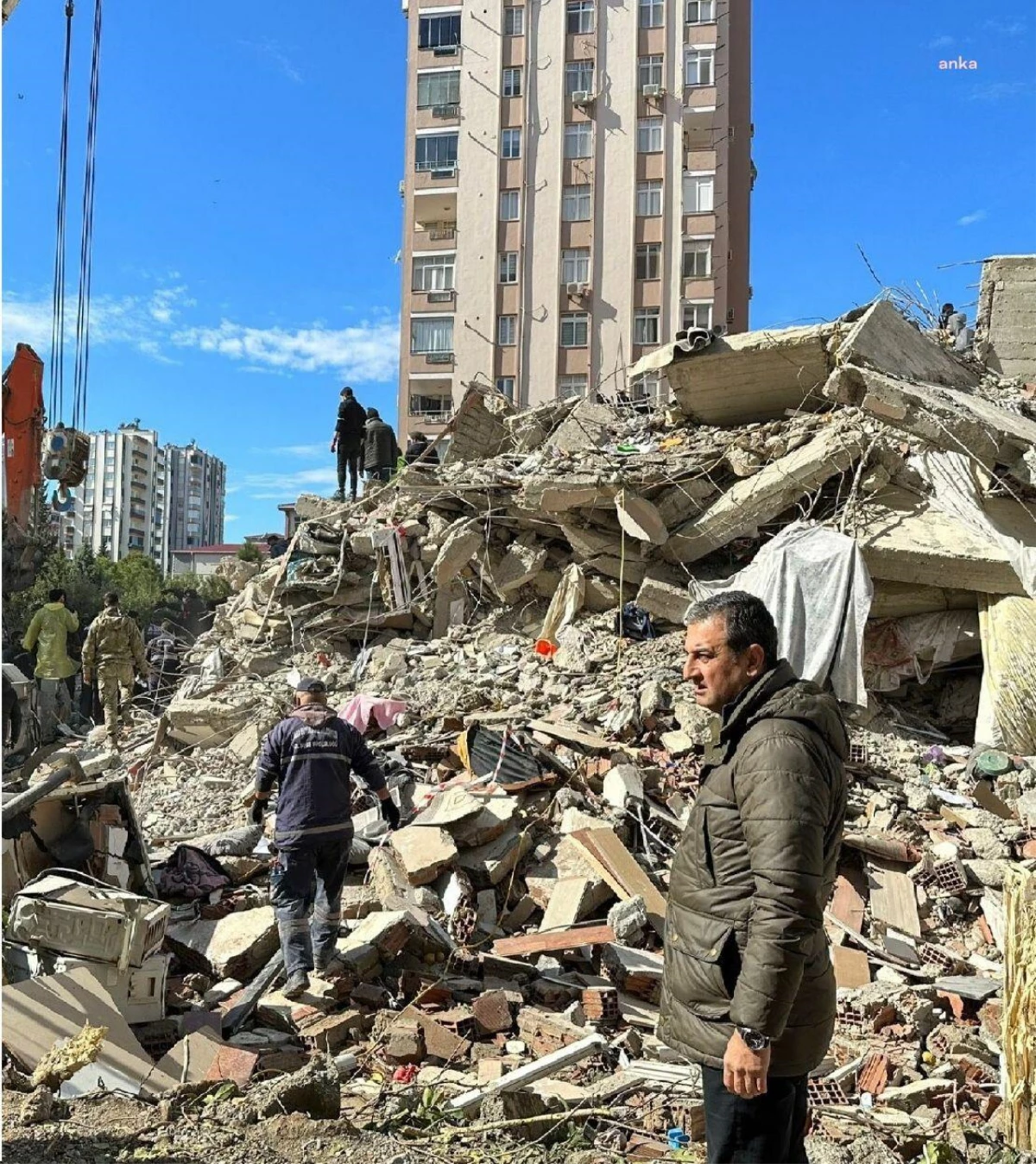 Burhanettin Bulut\'tan Bakan Kurum\'a: "Adana Olası Bir Deprem Felaketine Hazır Mı?"