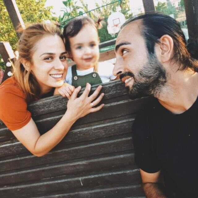 Depremde ailesini kaybedip kayıtlara ölü olarak geçmişti, adeta yeniden doğdu Depremde ailesini kaybedip kayıtlara ölü olarak geçmişti, adeta yeniden doğdu