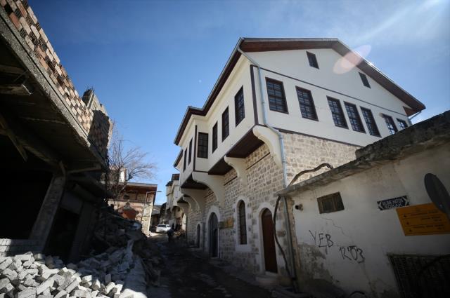 Depremler Tarihi Maraş Çarşısı'na da zarar verdi