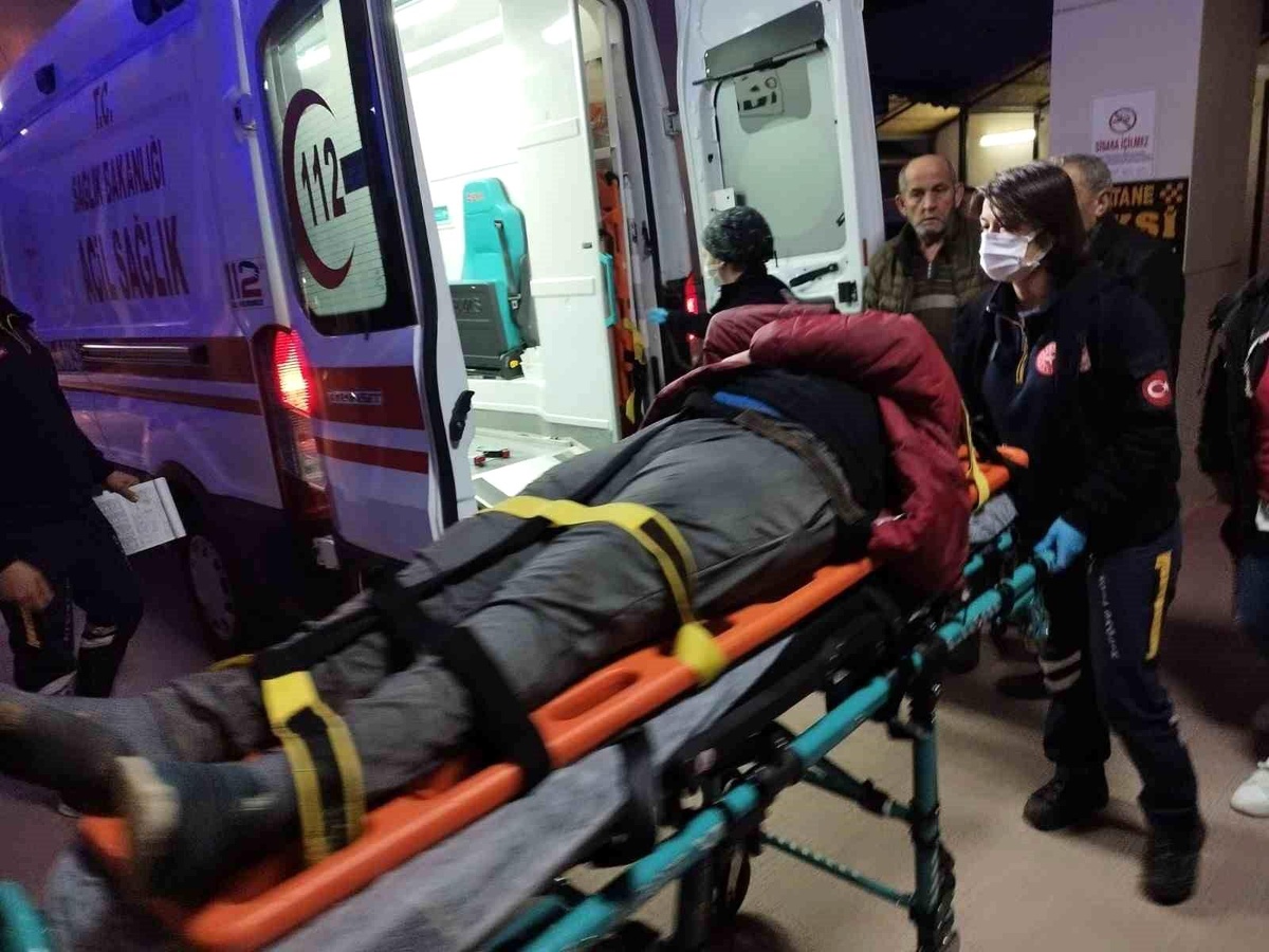 Motosikletli iki çocuk kazada ölümden döndü