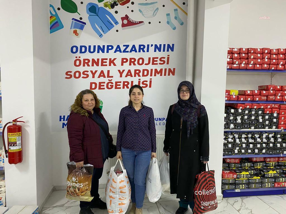 Odunpazarı Belediyesi Gökmeydan Halk Merkezi\'nden Depremzedelere Örnek Destek