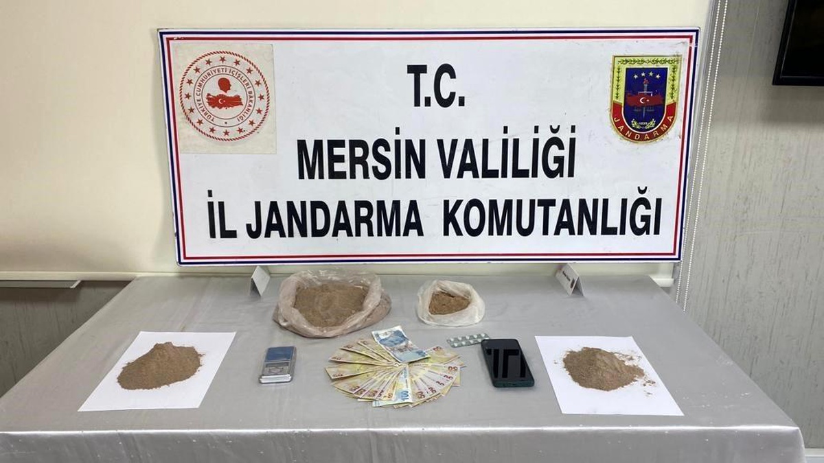 Tarsus\'ta uyuşturucu operasyonu: 2 gözaltı