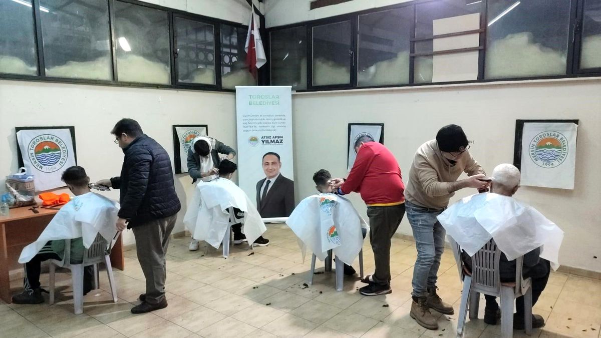 Toroslar\'da depremzedelere kuaför ve berber hizmeti