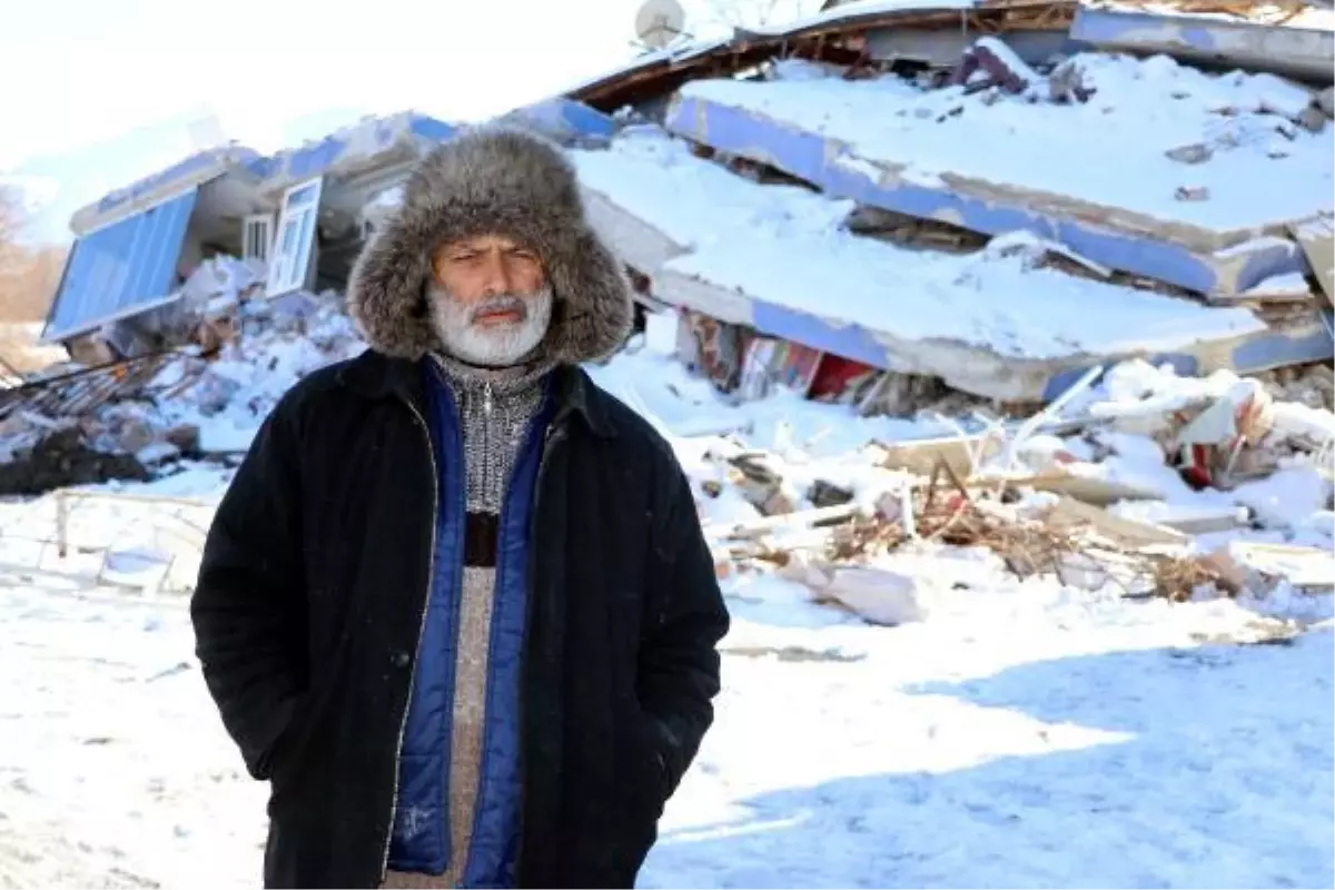 18 GÜNDÜR ENKAZ BAŞINDA KIZLARINDAN GERİYE KALAN HATIRALARIN ÇIKARILMASINI BEKLİYOR