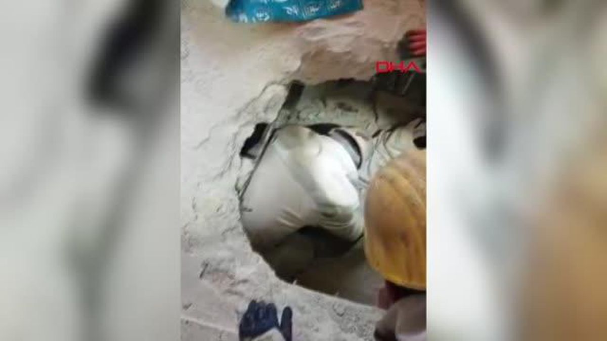 Ağlayınca fark etmişler! Öldü zannedilen Asya bebek, 131. saatte enkazdan böyle kurtarılmış