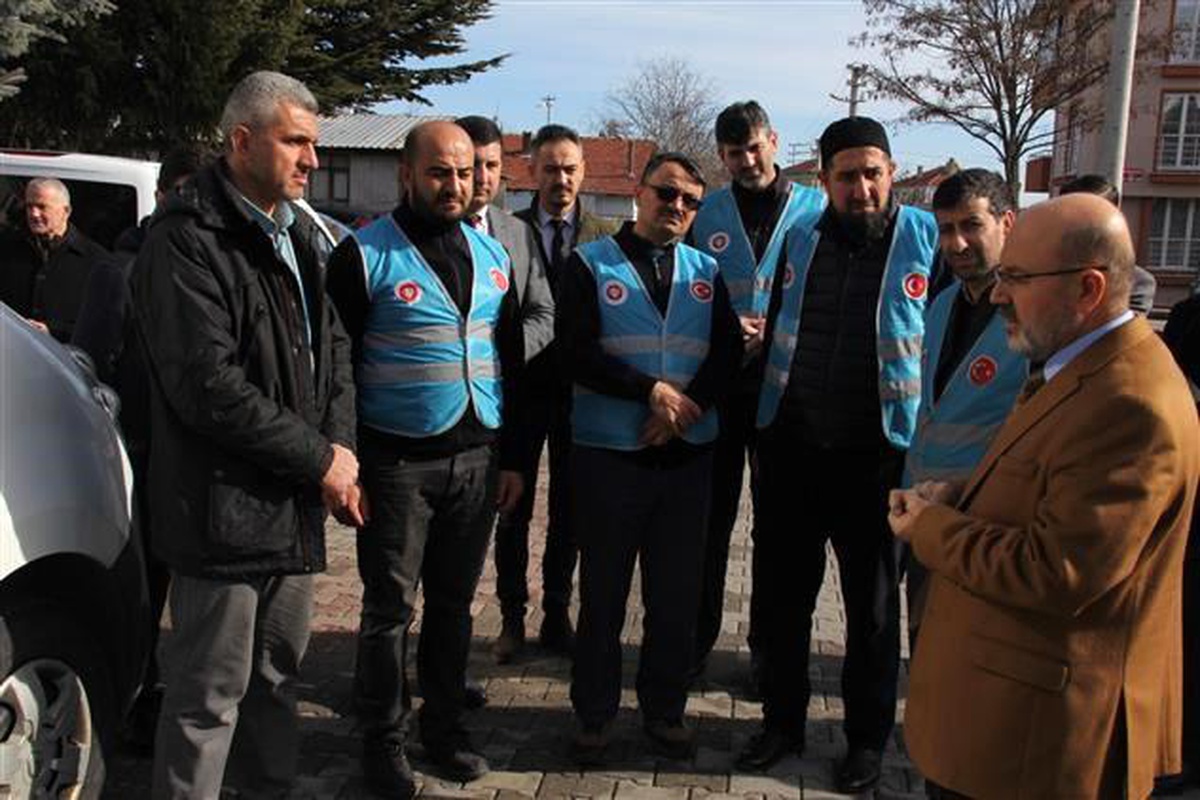 Bolu\'dan gönüllü 11 din görevlisi deprem bölgesine uğurlandı
