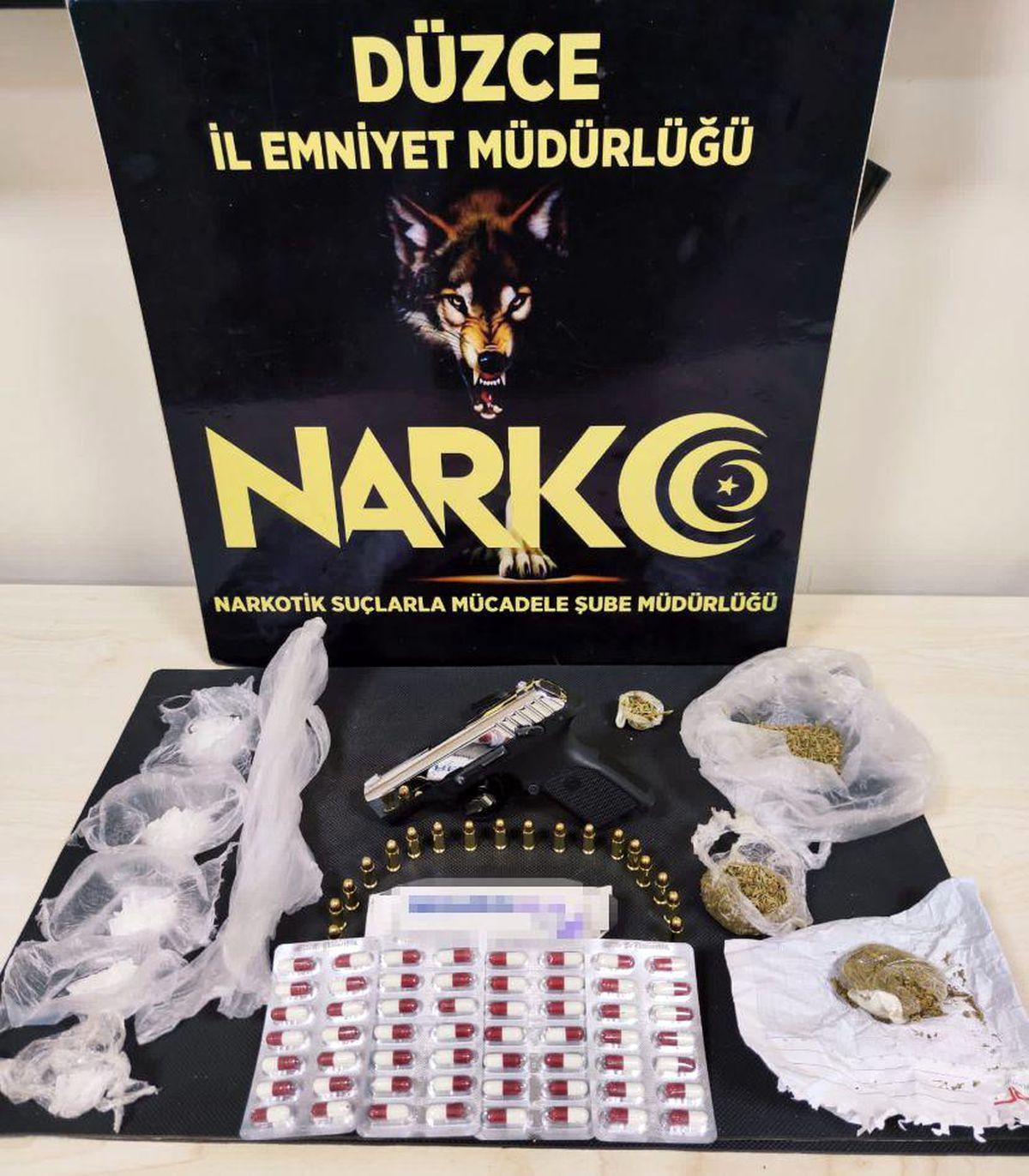 Çalıntı motosikletle uyuşturucu ticareti yapıyordu, yakalandı