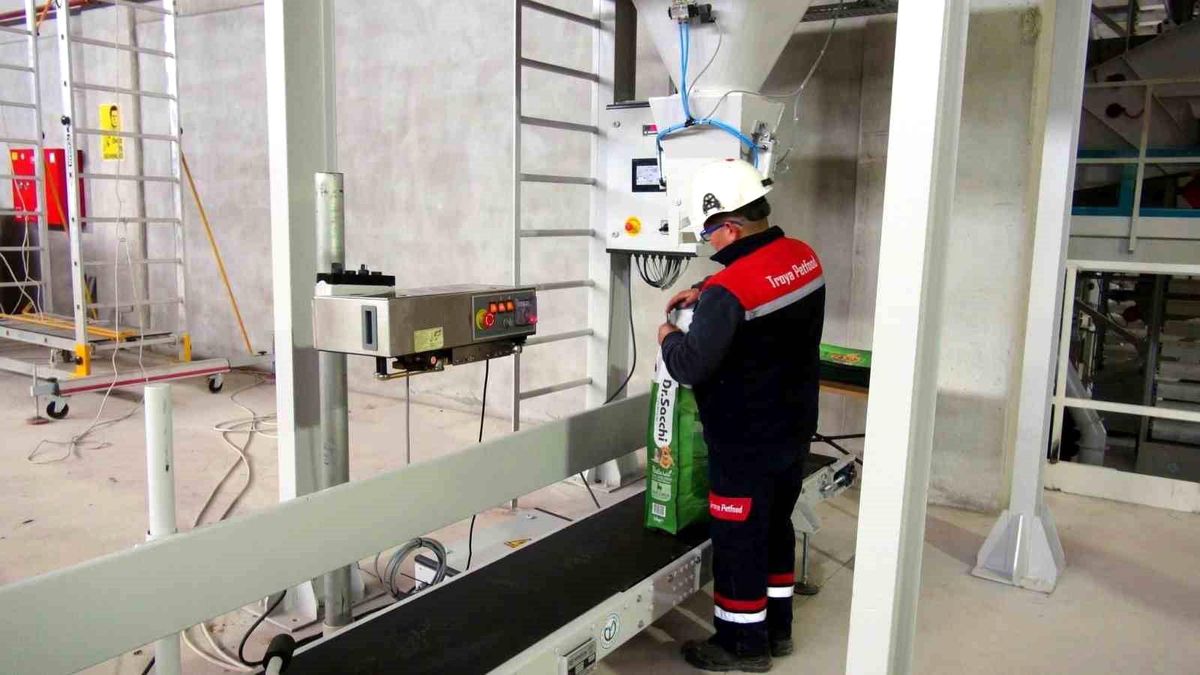 EGİOSB\'den deprem bölgesine mama yardımı