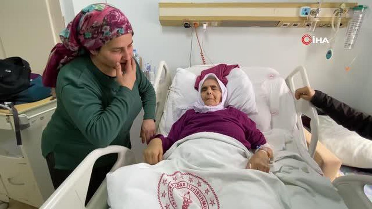 Enkazdan sağ çıkarılan 76 yaşındaki Sabriye nine: 'Kimsem yok'