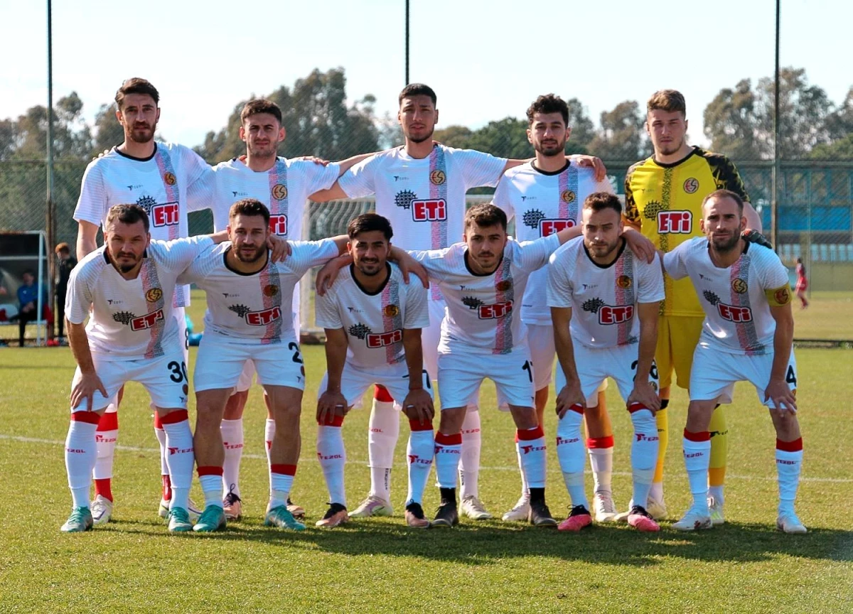 Eskişehirspor kamp programının son maçına çıkıyor