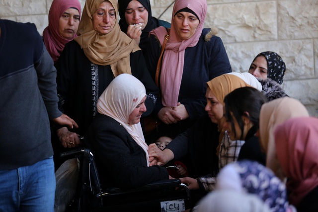 İsrail Baskınında Öldürülen 10 Filistinli İçin Cenaze Töreni Düzenlendi İsrail Baskınında Öldürülen 10 Filistinli İçin Cenaze Töreni Düzenlendi