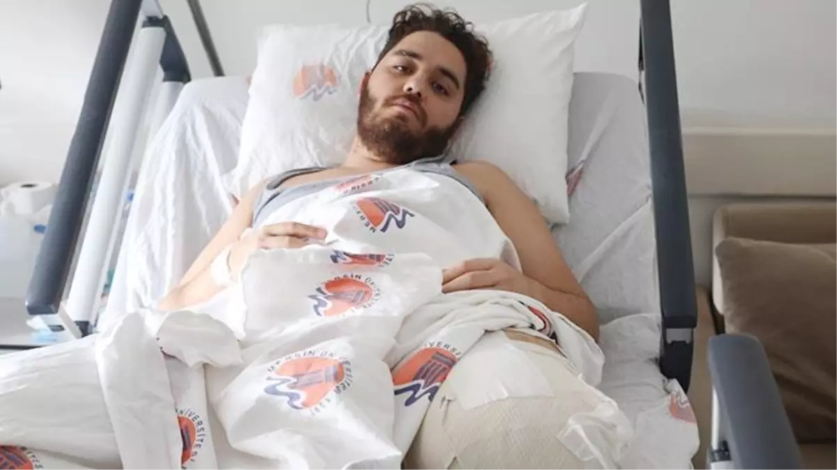 Enkaz altında kardeşine siper olan abi, ayağını kaybetti: Kan kusarak kurtarılmayı bekledim